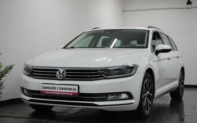 Volkswagen Passat cena 55900 przebieg: 158759, rok produkcji 2015 z Golina małe 781